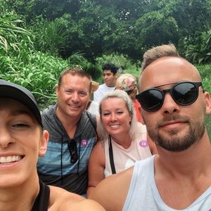 Meet your Posher, Dustin